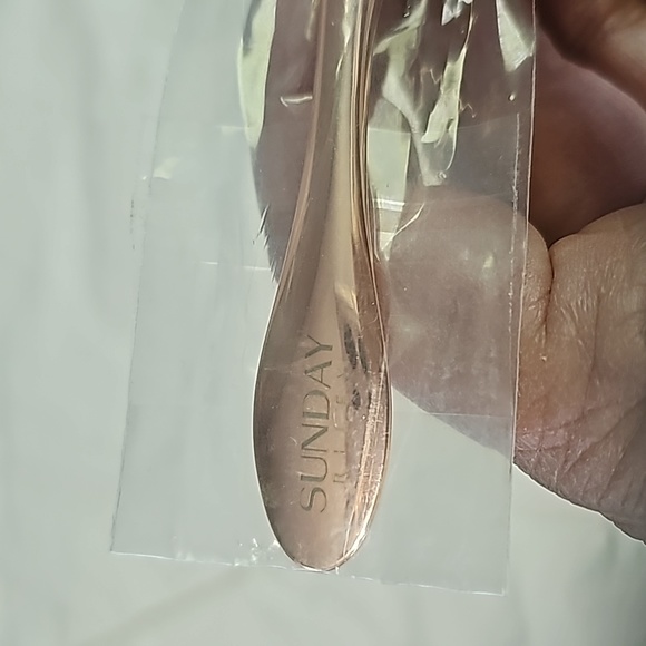 Beauty Items - Picture 4 of 6